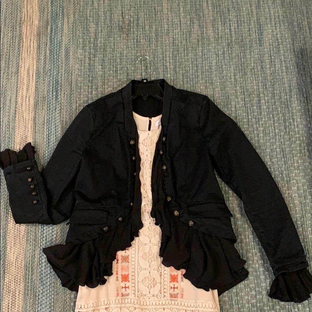 Free People Black jacket-DETAIL=FAB. Lightweight